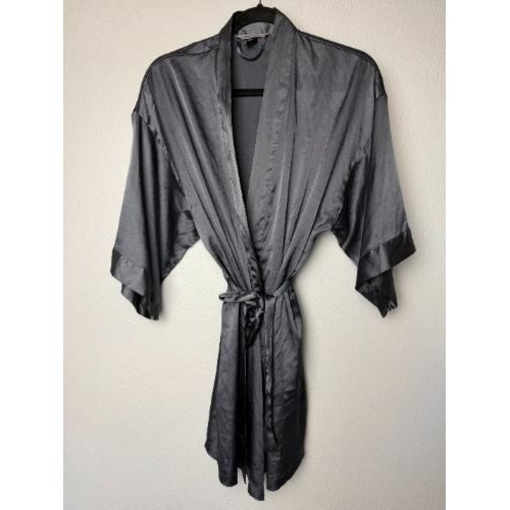 Victorias Secret Satin Kimono Robe Womens‎ Medium Black Tie Belted 3/4 Sleeve
